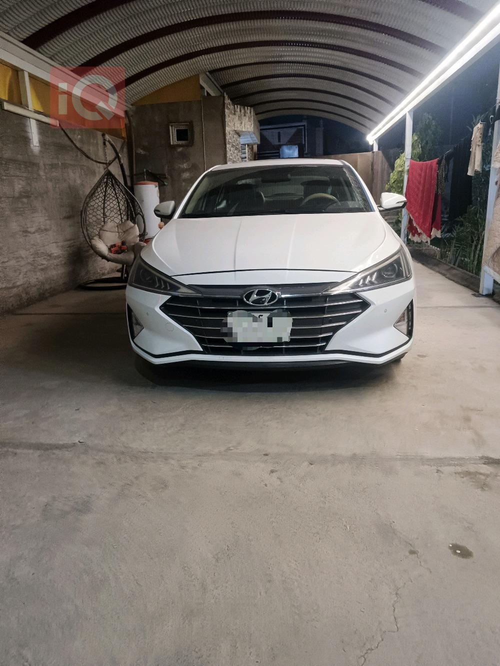 هیوندای ئەلەنترا